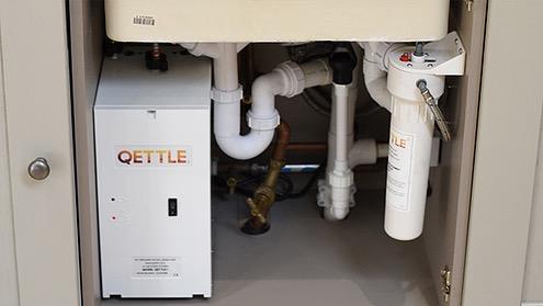 Compact under sink boiler and carbon filter make QETTLE taps energy-efficient and easy to install.