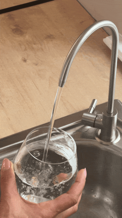 Clean Drinking Water from Tap – ArkkZ Purifier Reverse osmosis water filter delivering pure, safe drinking water directly from your tap in Ireland & UK.