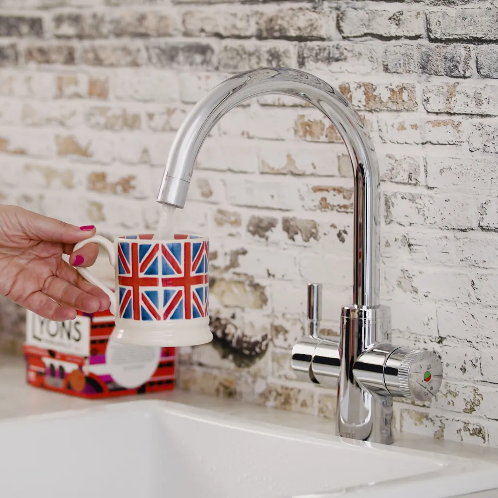 Original Chrome Lifestyle 1.webp