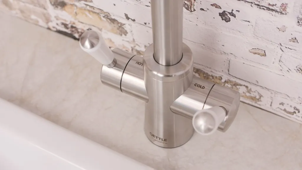 QETTLE Signature Mixer Classic Stainless Steel Dual Lever Close Up.webp